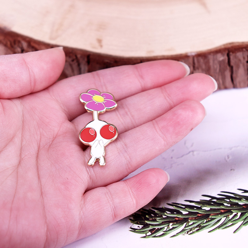 White Pikmmin Enamel Pin Cute  - Gaming Accessories Room 评论和价格